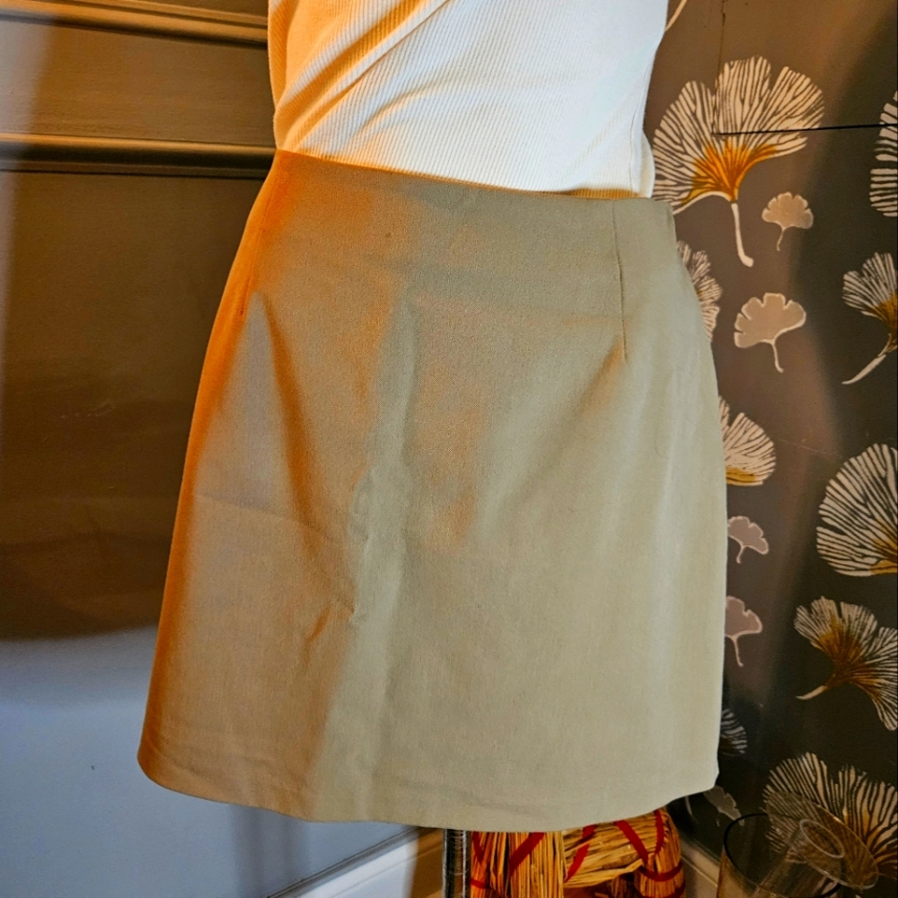 The Limited Women Skirt Size 12 Tan  Pencil skirt, Excellent Fit